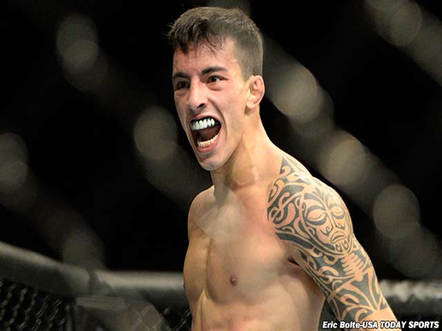 Thể thao - UFC: Cong giò chạy vẫn bị đánh “tơi bời hoa lá”