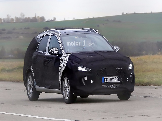 Tin tức ô tô - Lộ ảnh thử nghiệm của Hyndai i30 CW 2017