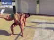Hoa hậu siêu khỏe: Mặc bikini vác bạn trai lên vai