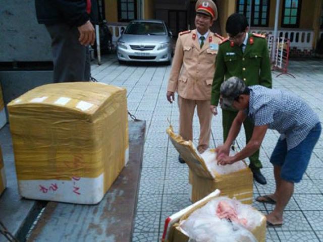 Thị trường - Tiêu dùng - Phát hiện gần 1,5 tấn nội tạng bốc mùi hôi thối