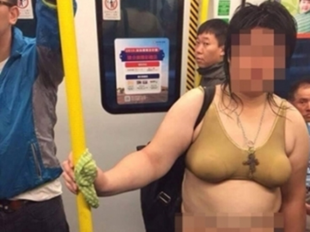 Tranh vui - Choáng với những hình ảnh "khó tin" nơi công cộng