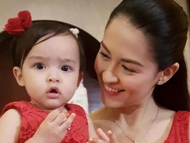 Phim - Người đẹp số 1 Philippines rạng ngời mừng con gái 1  tuổi