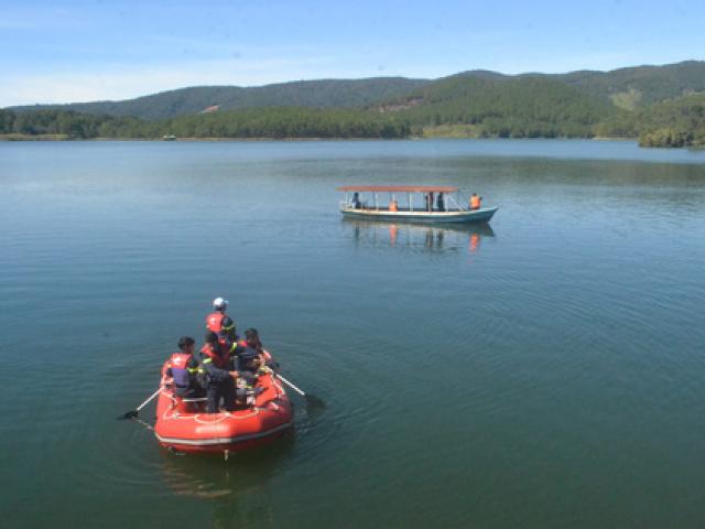 Tin tức trong ngày - Thủ môn đội tuyển bóng đá Lâm Đồng mất tích dưới hồ