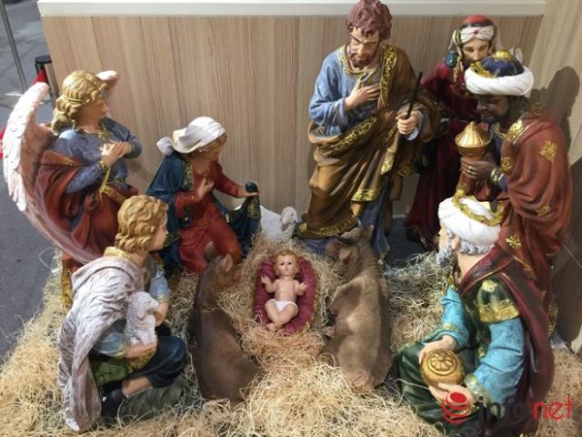 Tin tức trong ngày - Chục triệu mỗi món đồ trang trí Giáng sinh đẹp hút mắt