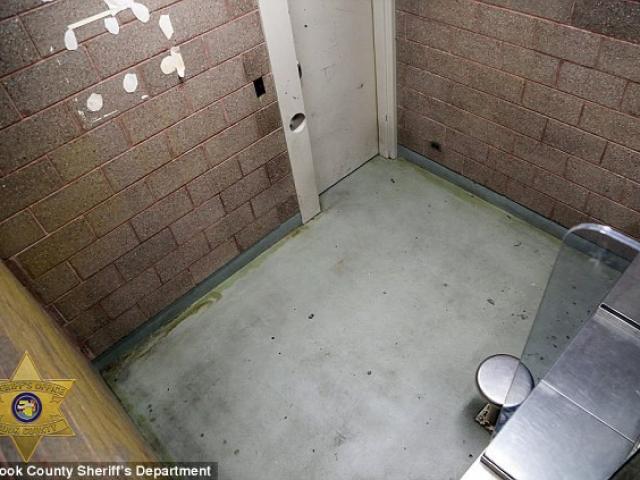 Thế giới - Mỹ: Ngồi tù oan 32 giờ, nhận 13 tỷ đồng bồi thường