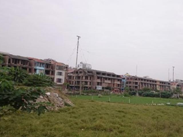 Tài chính - Bất động sản - Biệt thự, nhà liền kề HN: Găm giữ hàng loạt rồi bỏ hoang