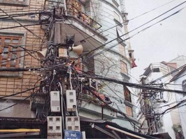 Thế giới - Hà Nội lọt top 3 nơi có dây điện chằng chịt nhất thế giới