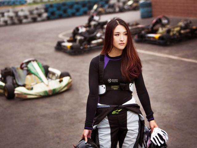 Bạn trẻ - Cuộc sống - Phía sau vẻ lạnh lùng của nữ tay đua xinh đẹp, thu nhập khủng