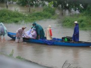 Tin tức trong ngày - Lũ dữ miền Trung cuốn trôi 5 người, có một phó chủ tịch xã