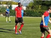 Usain Bolt đá bóng: "Chân gỗ" hạng nặng