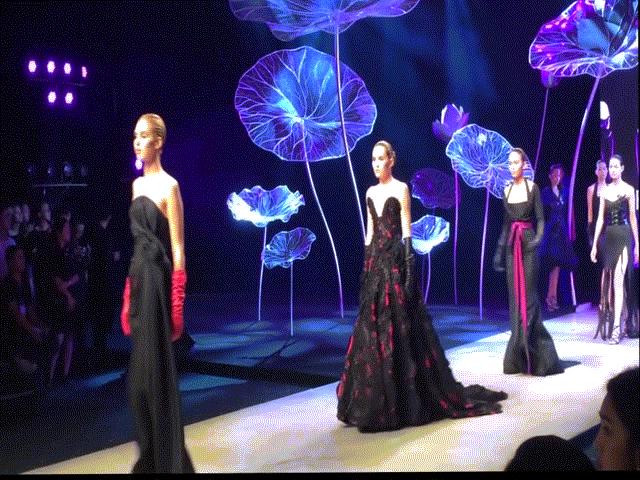 Người mẫu - Hoa hậu - Mẫu Việt và những pha "đo sàn" vì váy áo luộm thuộm