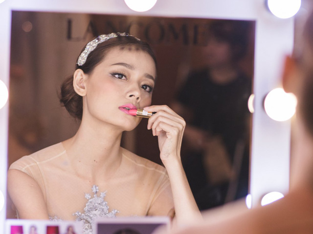 Thế giới thời trang - Hậu trường make up ấn tượng từ Bữa tiệc Thời trang Lancôme