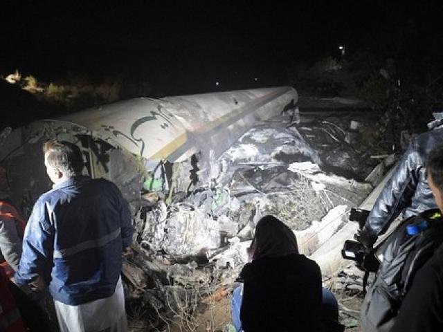 Thế giới - Máy bay chở khách ở Pakistan lao vào núi, 48 người chết