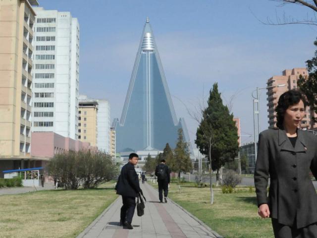 Thế giới - Triều Tiên hồi sinh khách sạn "khủng" nhất thế giới?