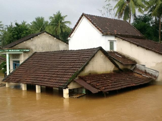 Tin tức trong ngày - 2 đợt lũ trong 1 tuần: Người Bình Định kiệt sức