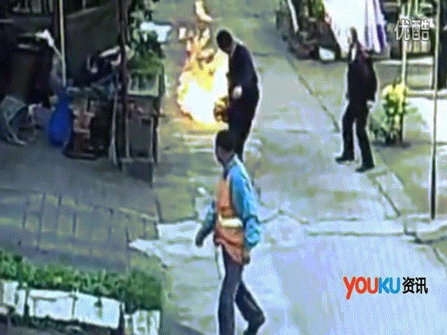 Thế giới - TQ: Người đàn ông dám kéo "tử thần" ra khỏi nhà hàng xóm