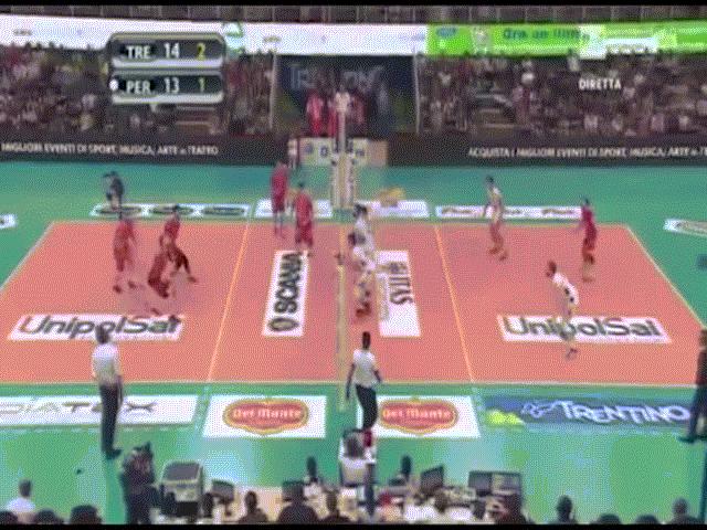 Thể thao - Bóng chuyền: VĐV muốn độn thổ vì mắc lỗi "quá gà"