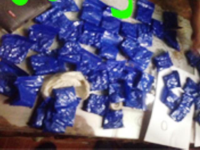 Pháp luật - Giấu 12.000 viên ma túy trong bao gạo trên xe taxi