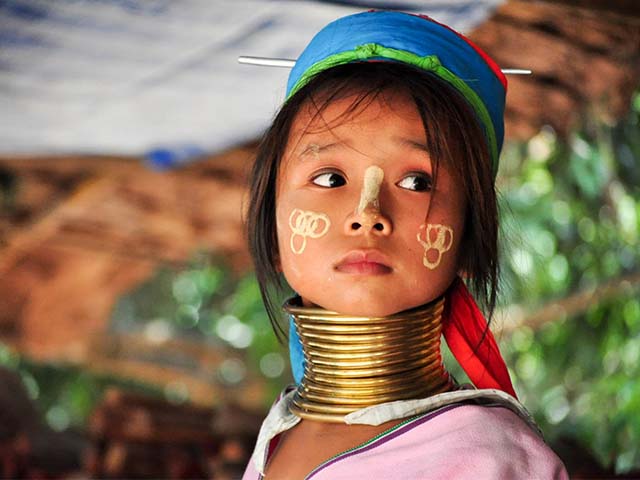 Bí quyết làm đẹp - Sự thật về những "mỹ nhân hươu cao cổ" của tộc người Kayan