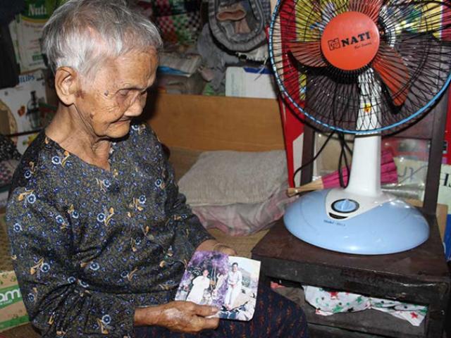 Tin tức trong ngày - Bà cụ nhịn ăn đợi con mất tích