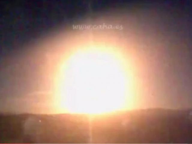 Thế giới - Quả cầu lửa "sáng hơn Mặt trăng" rung chuyển Tây Ban Nha