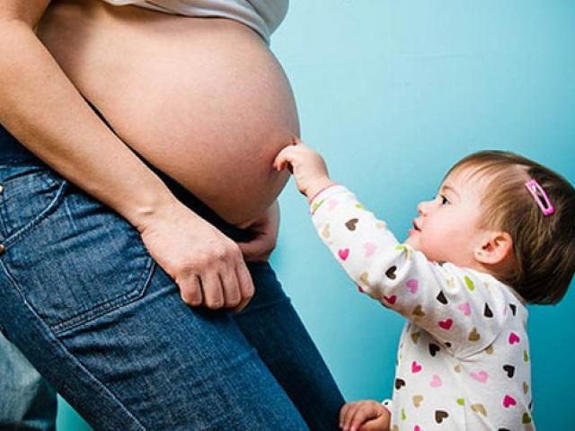 Tin tức trong ngày - Sẽ thưởng cho những gia đình sinh đủ 2 con?