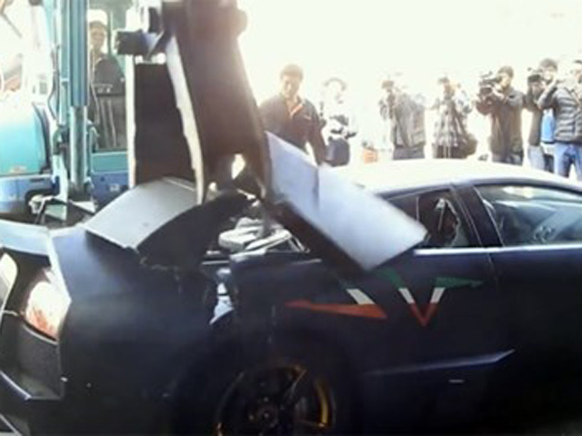 Tư vấn - Xót xa Lamborghini Murcielago bị “hành quyết”
