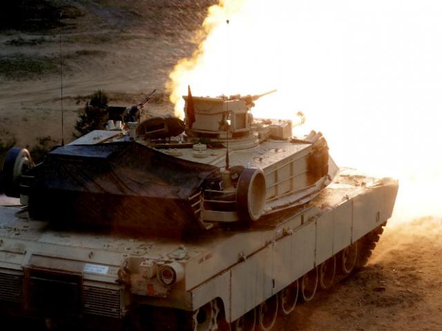 Thế giới - Mỹ đưa 1.600 xe tăng tới châu Âu để ngăn chặn Nga