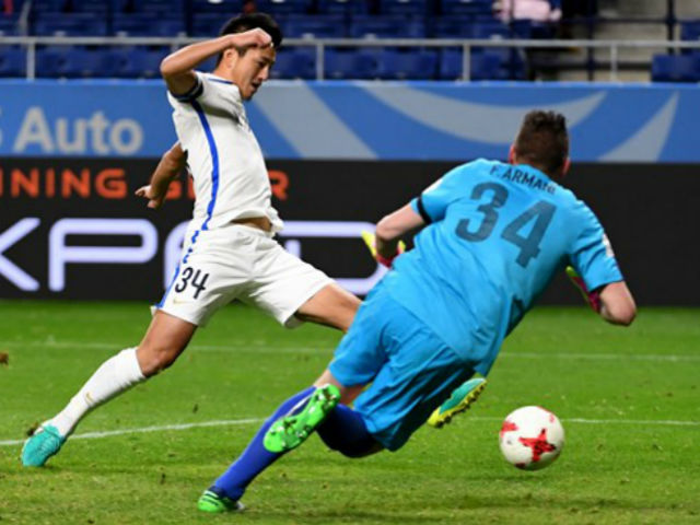 Bóng đá - Tin HOT bóng đá tối 17/12: SAO Nhật công khai "nhái" thương hiệu Ronaldo