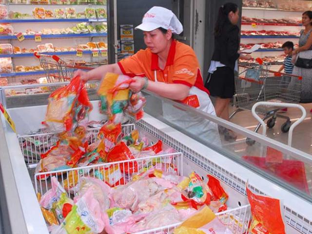 Thị trường - Tiêu dùng - Đến lượt trứng, thịt gà… được "soi" bằng smartphone