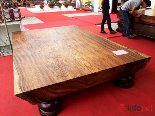 Tin tức trong ngày - Ngắm phản gỗ bạc tỷ "săn" đại gia tại TP.HCM