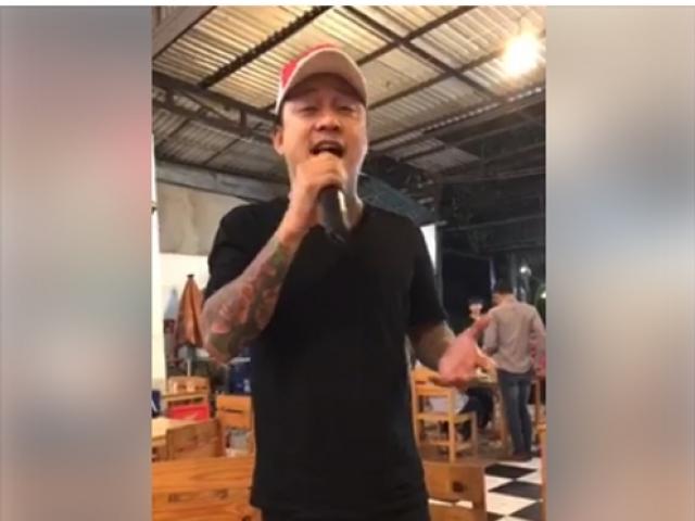 Giải trí - Tuấn Hưng gây sốt khi hát "Gọi đò" tại quán nhậu