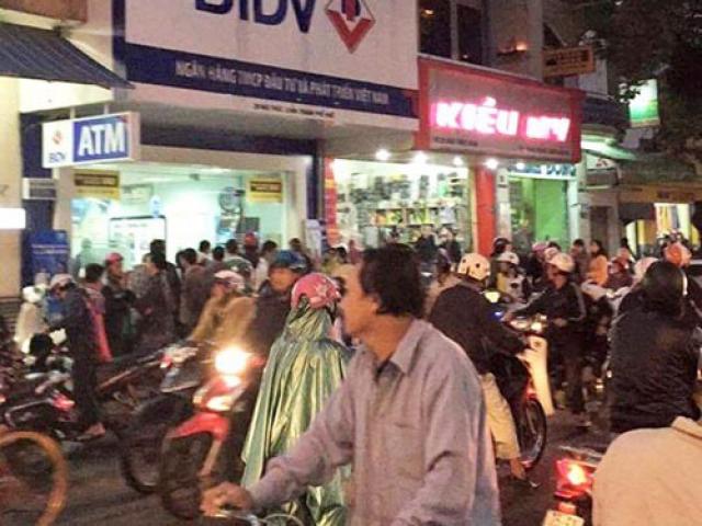 Tin tức trong ngày - Bố vợ gục ngã khi nghe tin con rể cướp ngân hàng