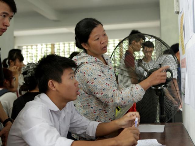 Giáo dục - du học - “Bỏ điểm sàn xét tuyển đại học vẫn là vòng luẩn quẩn trong giáo dục”