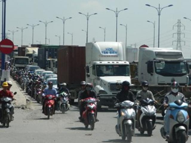 Tin tức trong ngày - Ô tô vào trung tâm TPHCM thu phí theo kích thước xe