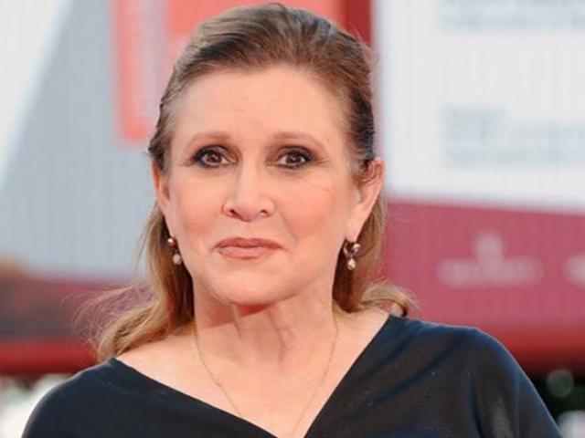 Phim - “Công chúa Leia” của Star Wars đột quỵ trên máy bay