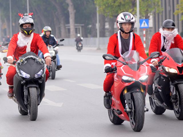 Tin tức trong ngày - Niềm vui bất ngờ từ ông già Noel cưỡi "tuần lộc" phân khối lớn