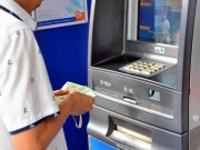 Tài chính - Bất động sản - Chi tiền thưởng Tết ngay tại doanh nghiệp để chống nghẽn ATM