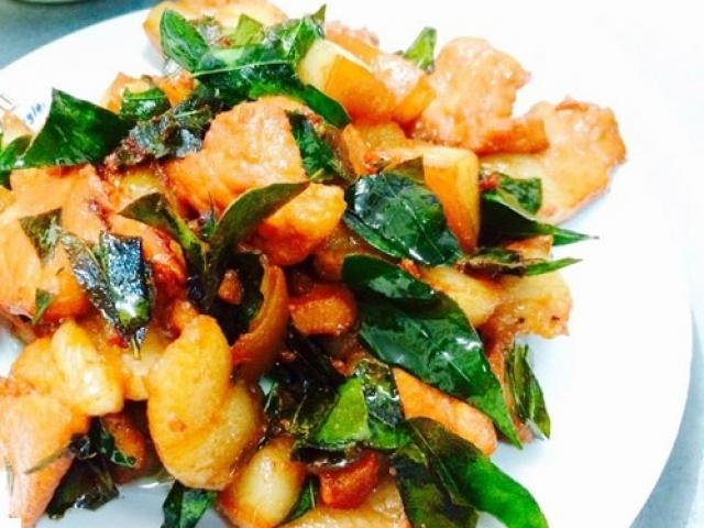 Ẩm thực - Cách chế biến món thịt lợn mán xào lá móc mật thơm ngậy