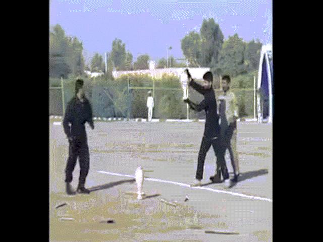 Thể thao - Kungfu tuyệt "đểu": Xuất chiêu như rồng, lực như muỗi