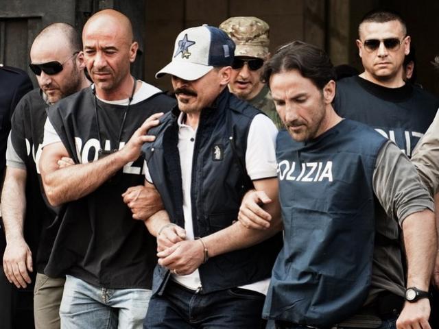 Thế giới - Băng mafia chuyên dùng phụ nữ bắn chết đối thủ