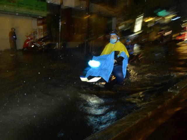 Tin tức trong ngày - Áp thấp xuất hiện trên Biển Đông, Trung Bộ và Nam Bộ mưa rất to