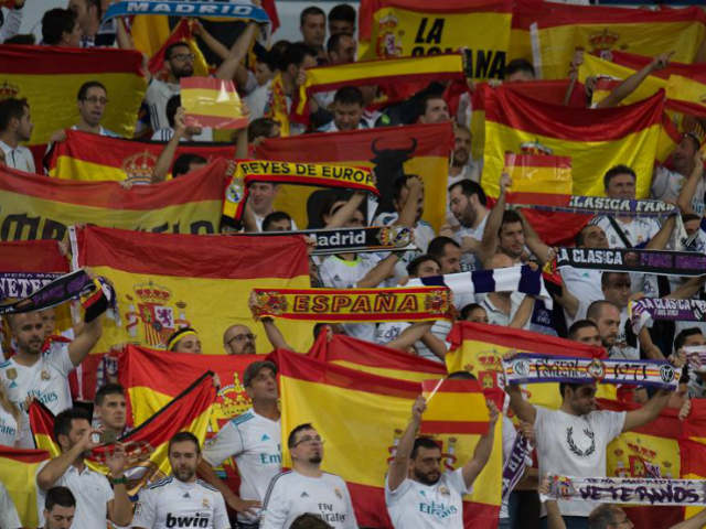 Catalunya đòi độc lập: Triệu fan Real "khủng bố", Barca-Messi "vô gia cư"