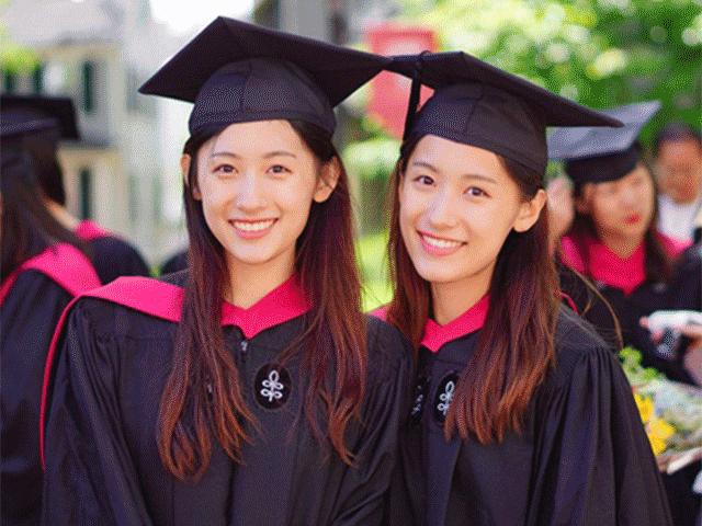 Bạn trẻ - Cuộc sống - Cặp song sinh "con người ta": Xinh đẹp, nóng bỏng, tốt nghiệp ĐH Harvard