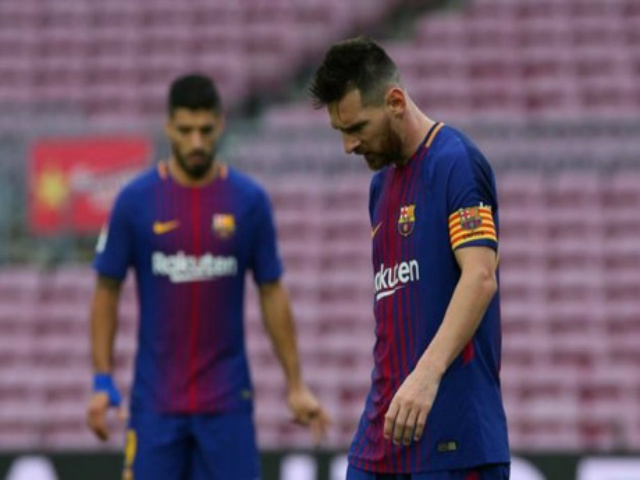 Barca - Messi hay nhất sau 13 năm: Tương lai không có màu hồng