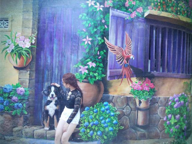 Du lịch - Giới trẻ đứng ngồi không yên bởi làng bích họa 3D phát sáng trong đêm