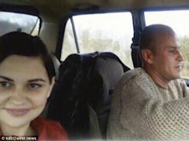 Thế giới - Nga: Chụp ảnh selfie, không ngờ bị người trong ảnh giết