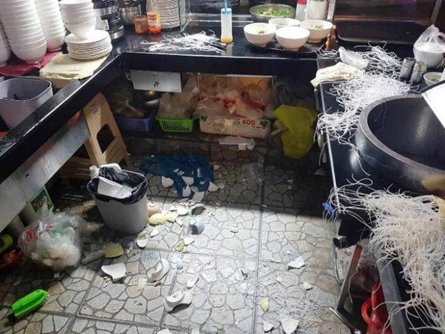 Pháp luật - Đập phá, hành hung chủ quán vì “bị phân biệt với người nước ngoài”