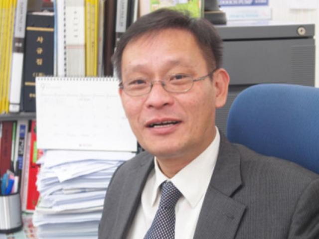 Giáo dục - du học - Cuộc đời lạ kỳ của “thần đồng thất bại” có chỉ số IQ cao nhất thế giới