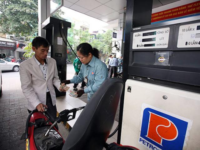 Tin tức trong ngày - Giá xăng giảm sau 5 lần tăng liên tiếp